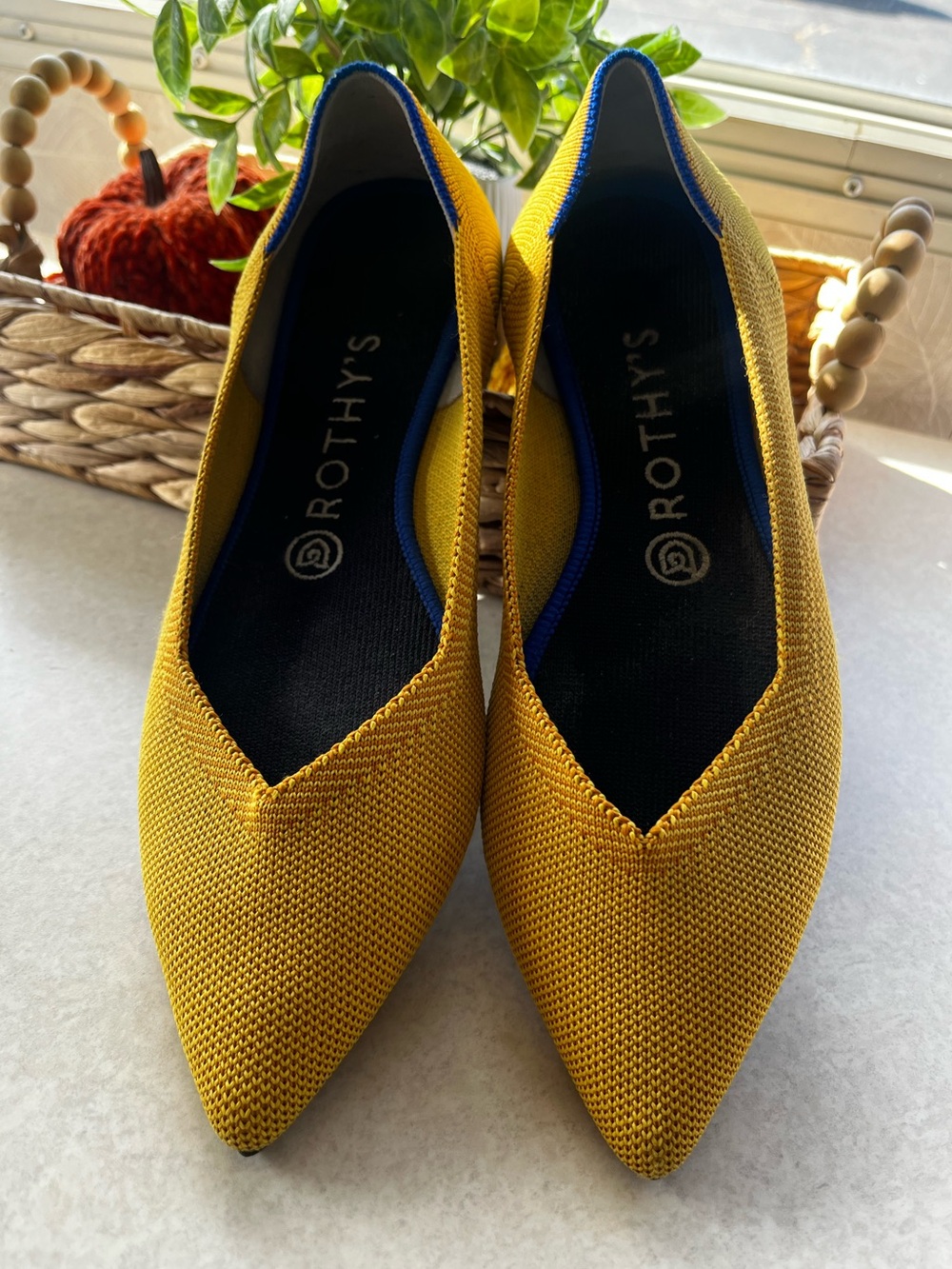 Rothy's The Point Marigold RETIRED Yellow Slip On Flats Women’s Size 8.5